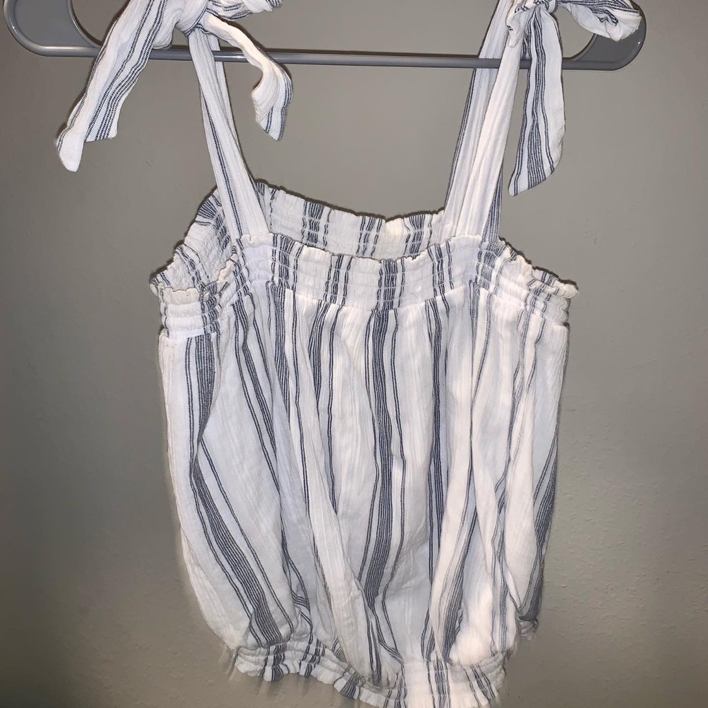 Target / Universal Thread tie shoulder tank
